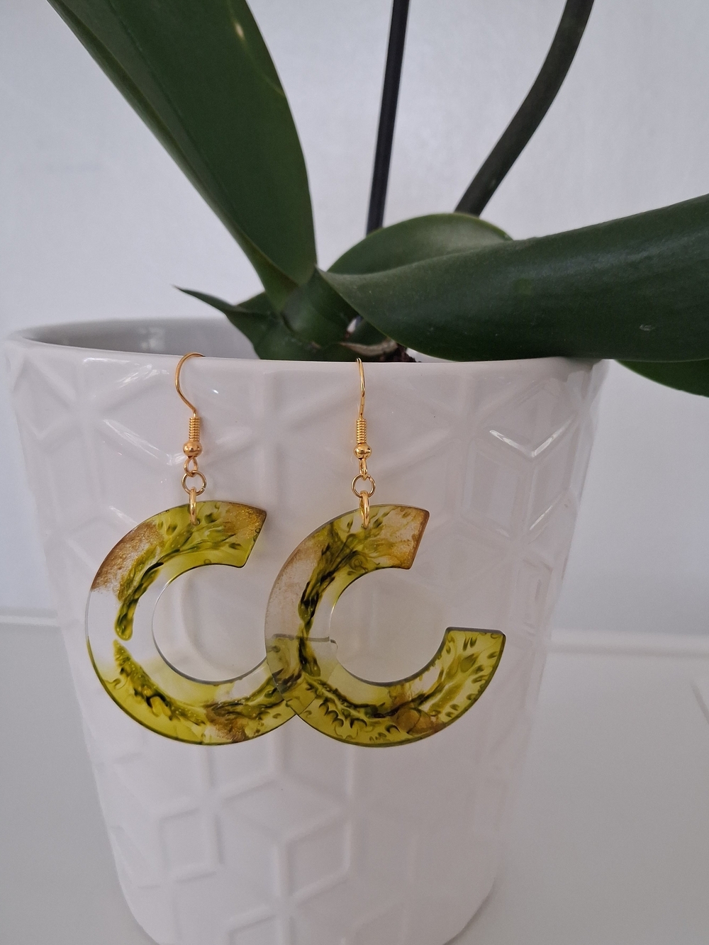Handmade Green Resin C Hoop Earrings - Stylish Women Jewelry